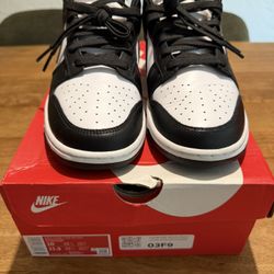Nike Dunk Low Panda 🐼 - Size 9.5
