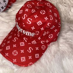 Supreme Hat 