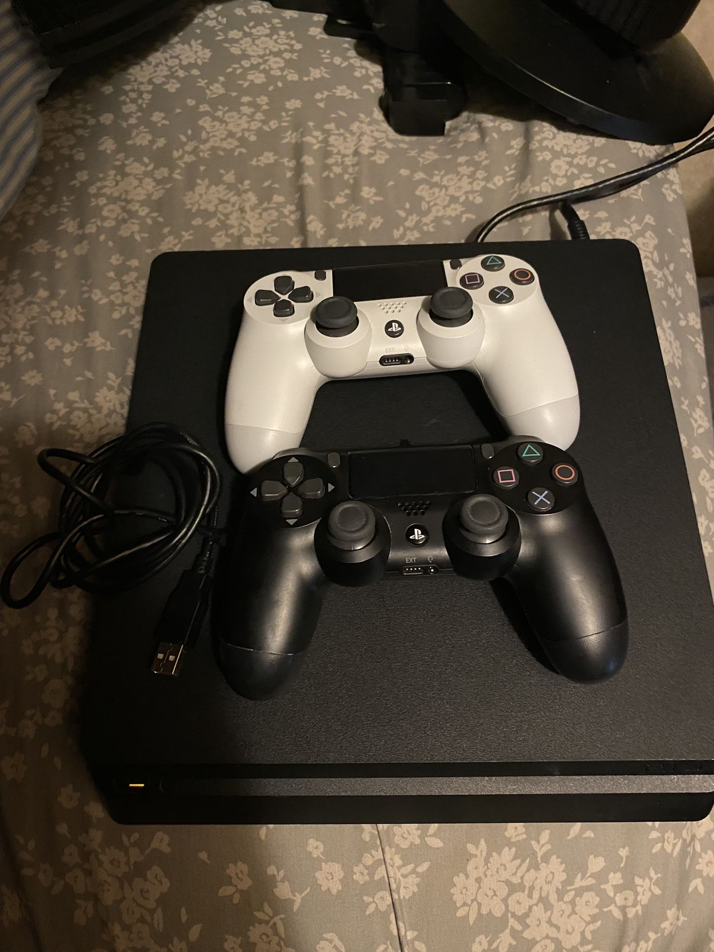 PS4