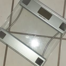 Like New Digital Battery Operated 79936 Weight Scale