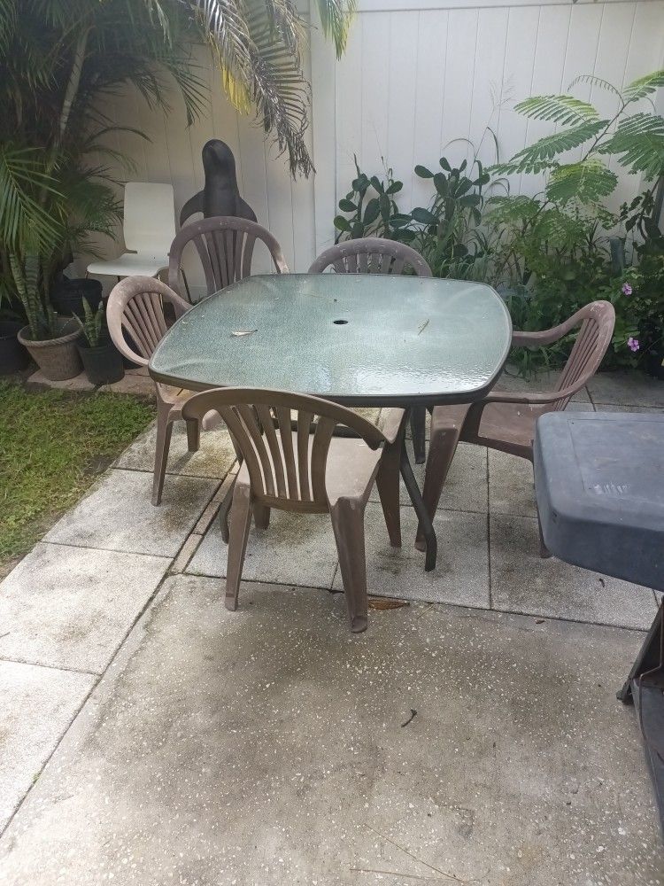 Patio. Table With 5 Chairs Fair Condition $30 For All