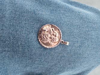 14 k gold pendant