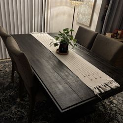 moving sale  6 chair dinning table