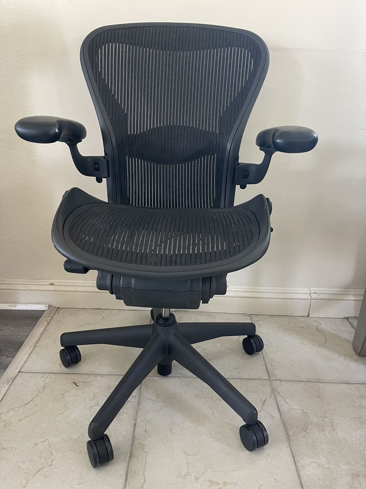 Herman Miller Aeron Office Chair Size B