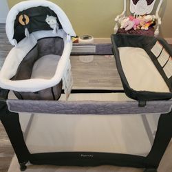 Pack N Play With Bassinet, Changing Table, And Matress