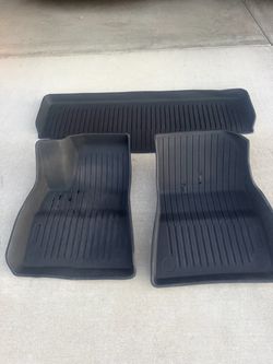 Tesla Black Rubber All-Weather Car Floor Mats Set