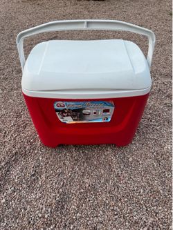 Igloo insland breeze 28 quart cooler 41 cans
