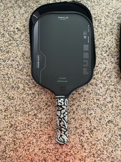 Pakle fuse pickleball paddle