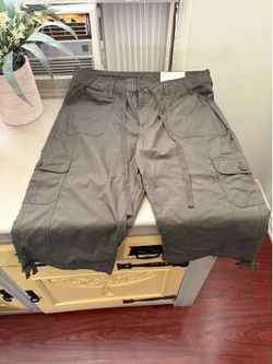 St. John's Bay Olive Green Women's Cargo Capris