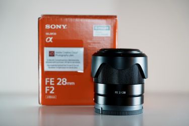 Sony FE 28mm F2 Lens
