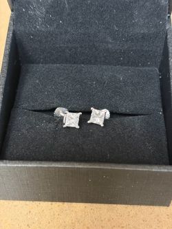 1ct weight diamond earrings