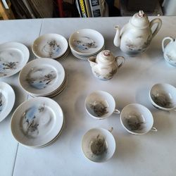 Large Japanese Kutani ware teacup And Tea Set