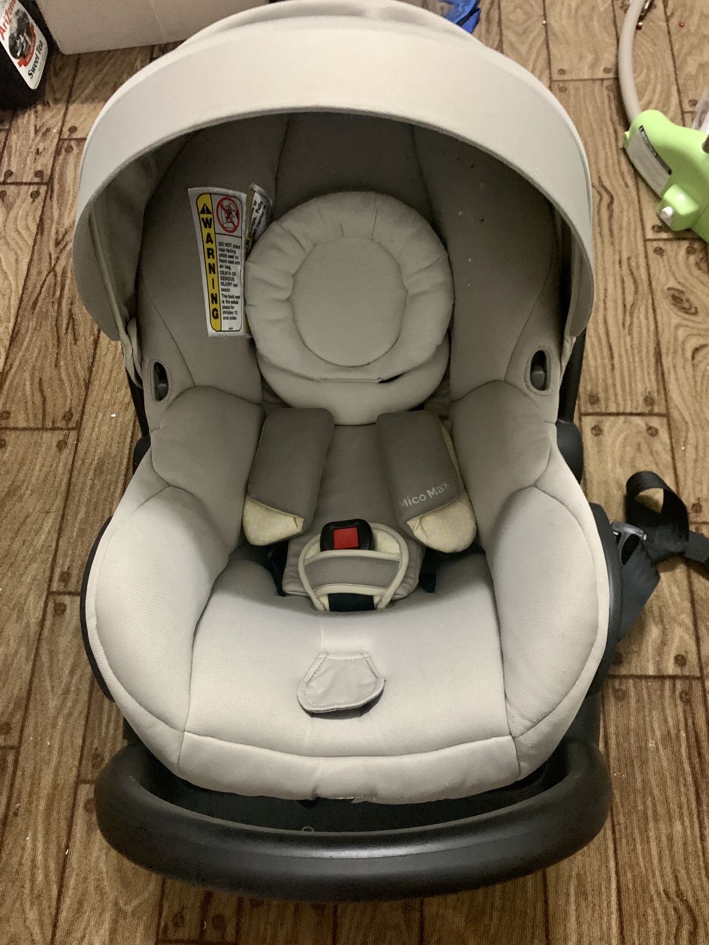 LIKE NEW $250 Maxi cosi mico max 30 infant car seat MOON BIRCH with base