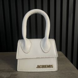 Jacquemus ‘Le Chiquito’ - Mini Handbag - White