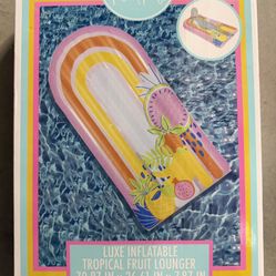 Large Pool Floats 
