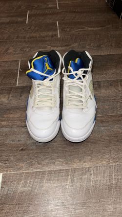 Jordan 5 Laney 9.5 M