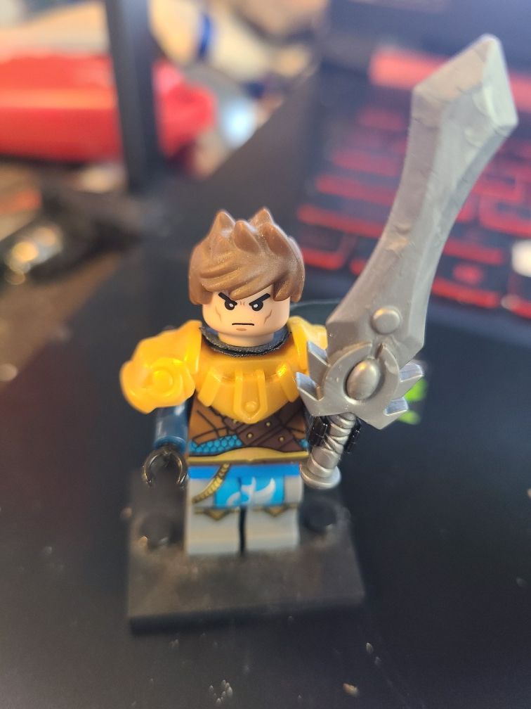 League of Legends Garen Lego Compatible Minifigure - rare collectible game character