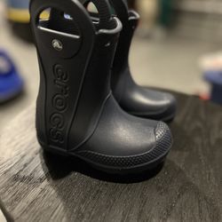 CROCS  Rain Boots - Toddler Size 9