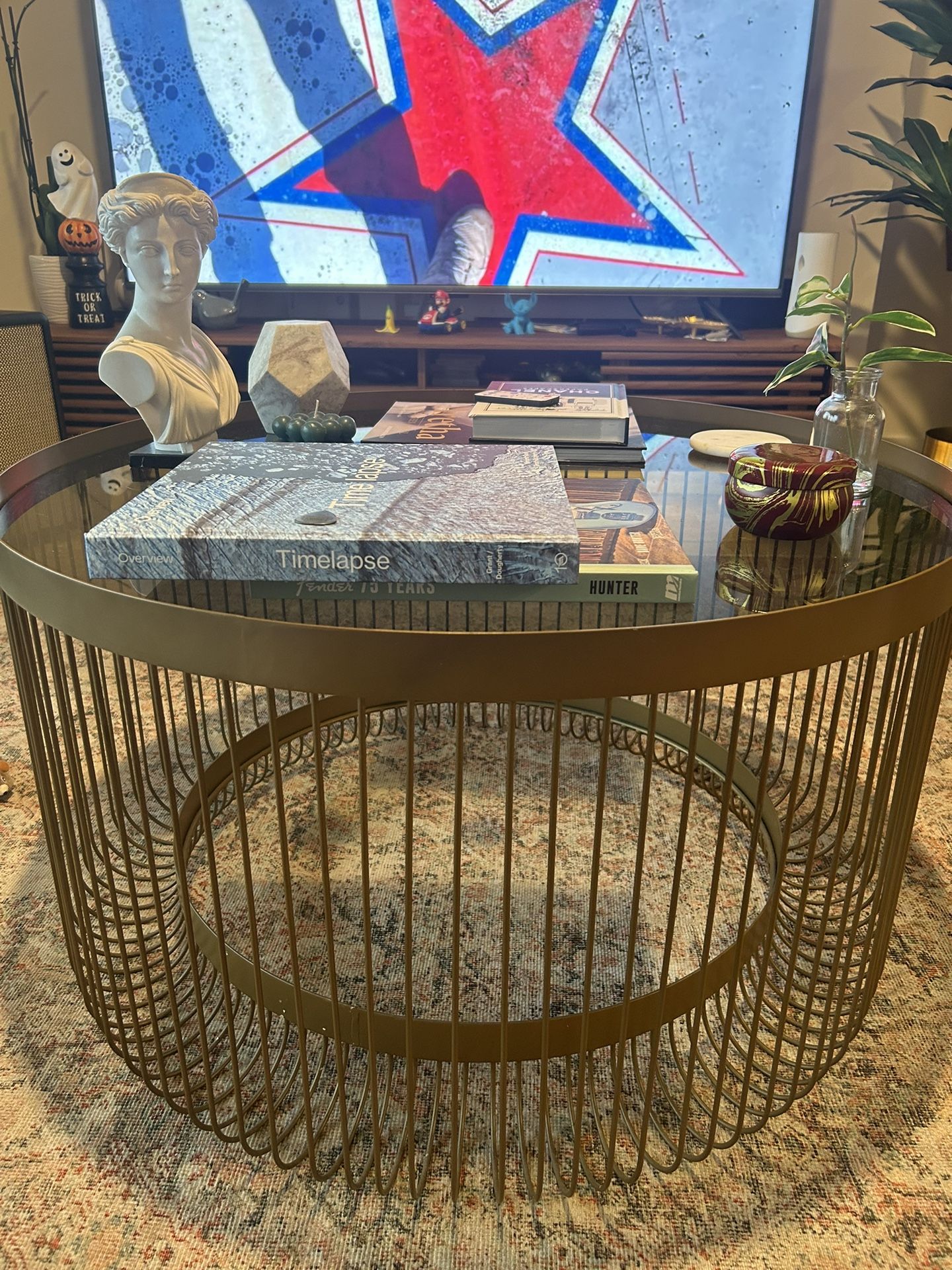 Contemporary Metal Round Coffee Table 32x32