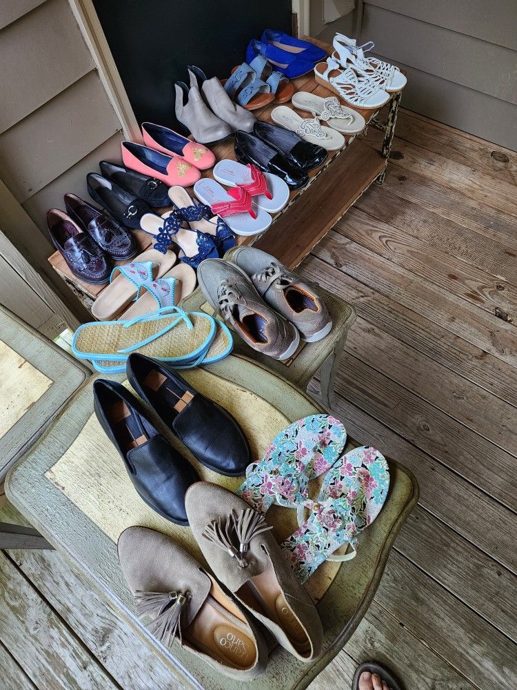 Some New Most Barely Used Woman's Shoes All Size 9