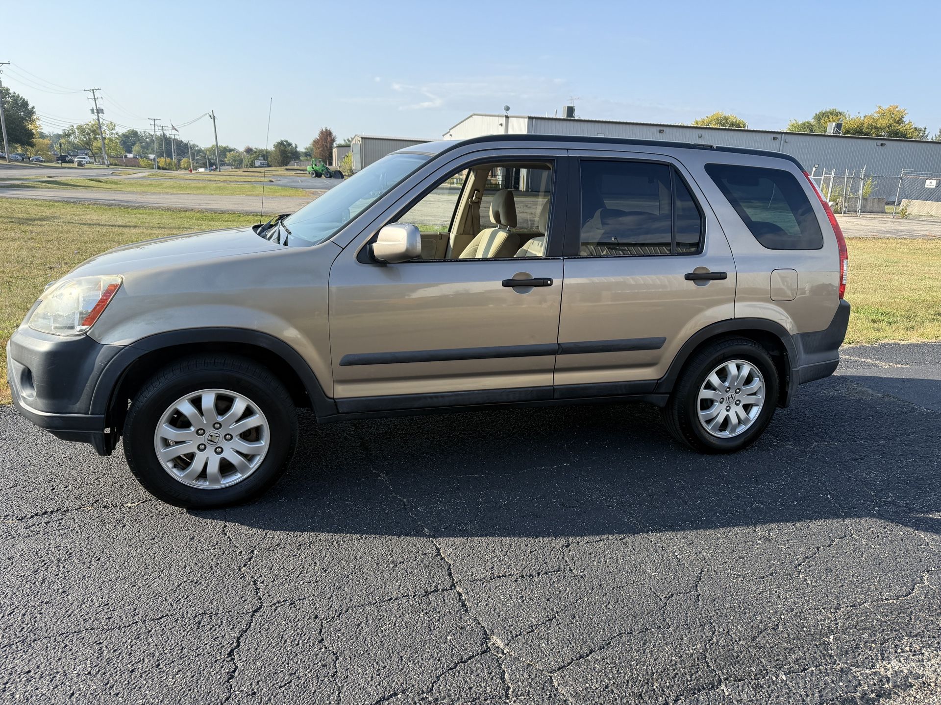 2006 Honda CR-V All Wheel Drive Runs Good!!
