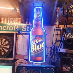 Classic Neon Beer Window Display Sign