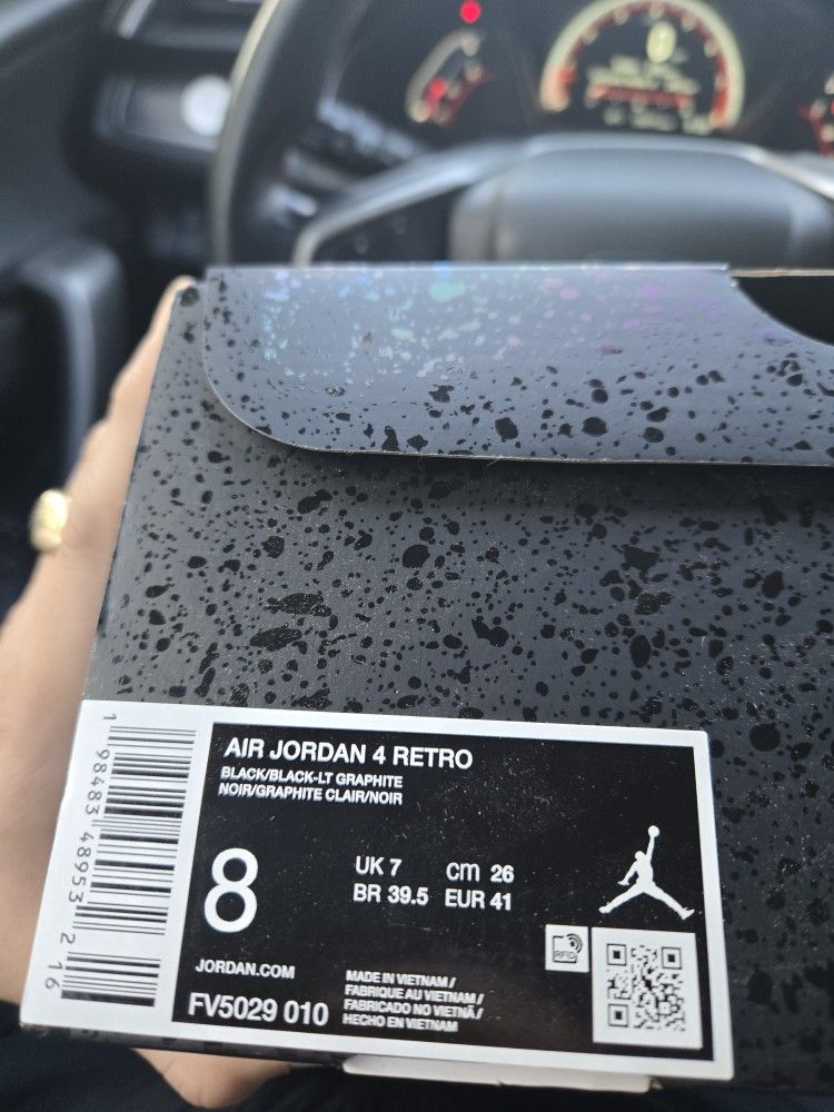 Jordan Retro 4 Black Cat Size 8