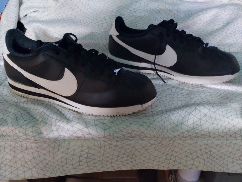 Size 12 mens Nike Cortez 