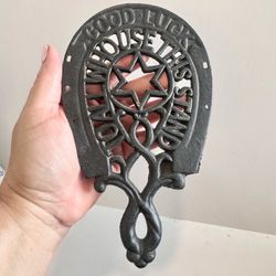 Vtg Wilton Cast Iron Trivet, 'goodluck To All Who Use This Stand 7.5"x4.5",Used