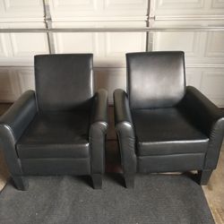 Set of two accent chairs