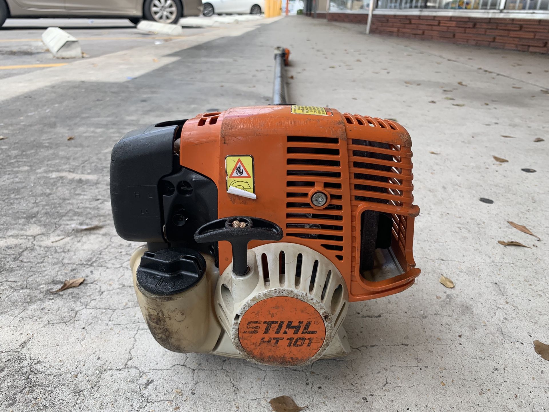 STIHL TELESCOPING POLE SAW CHAINSAW GAS HT101 for Sale in North Miami
