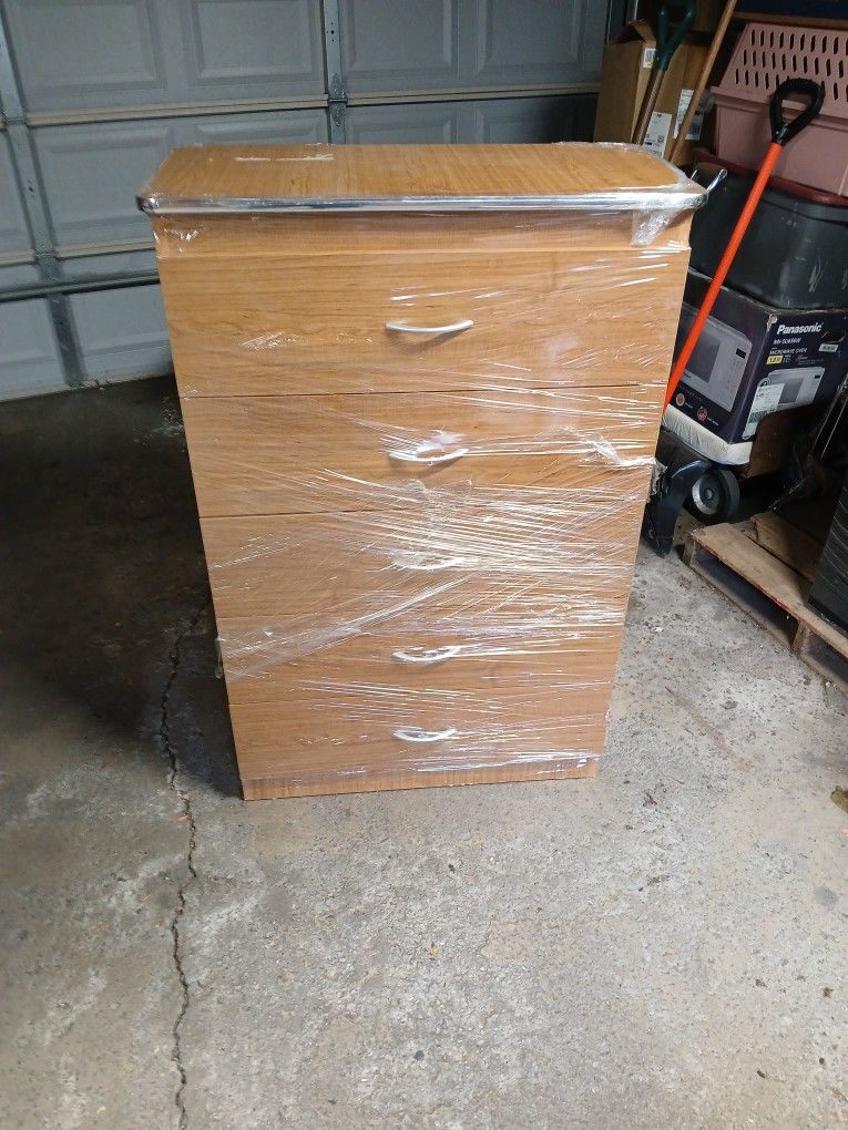 Dresser With 5 Drawers Used