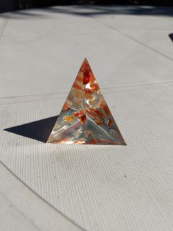 Opal pyramid