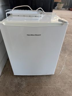 Mini fridge