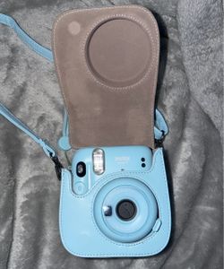 Instax mini 11 with carrying case