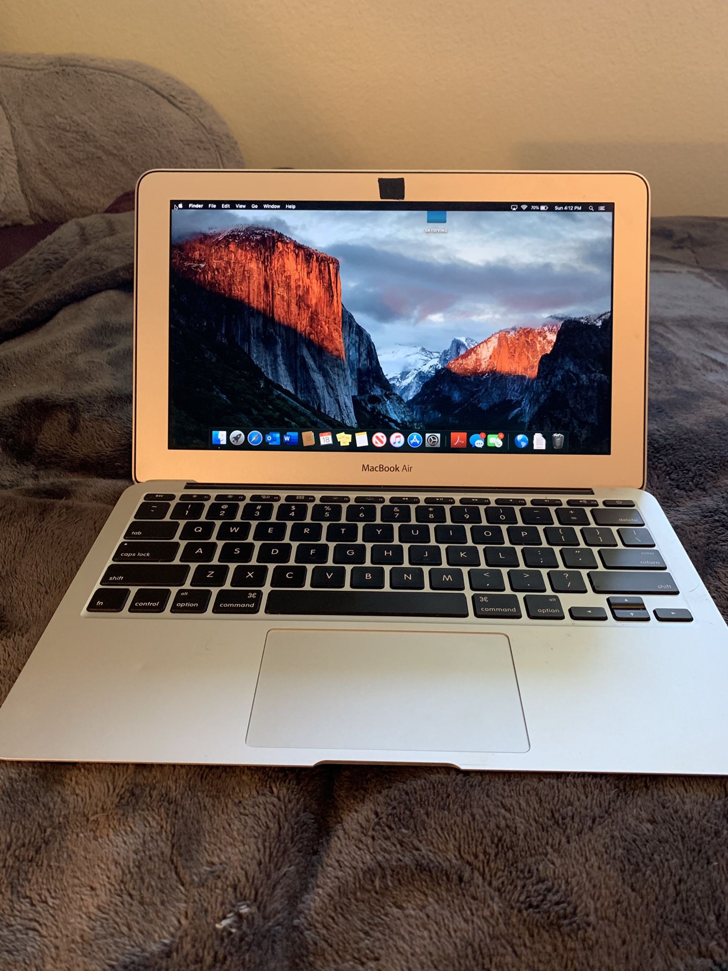 2015 MacBook Air 11”, 128gb storage, 5.1mhz processor