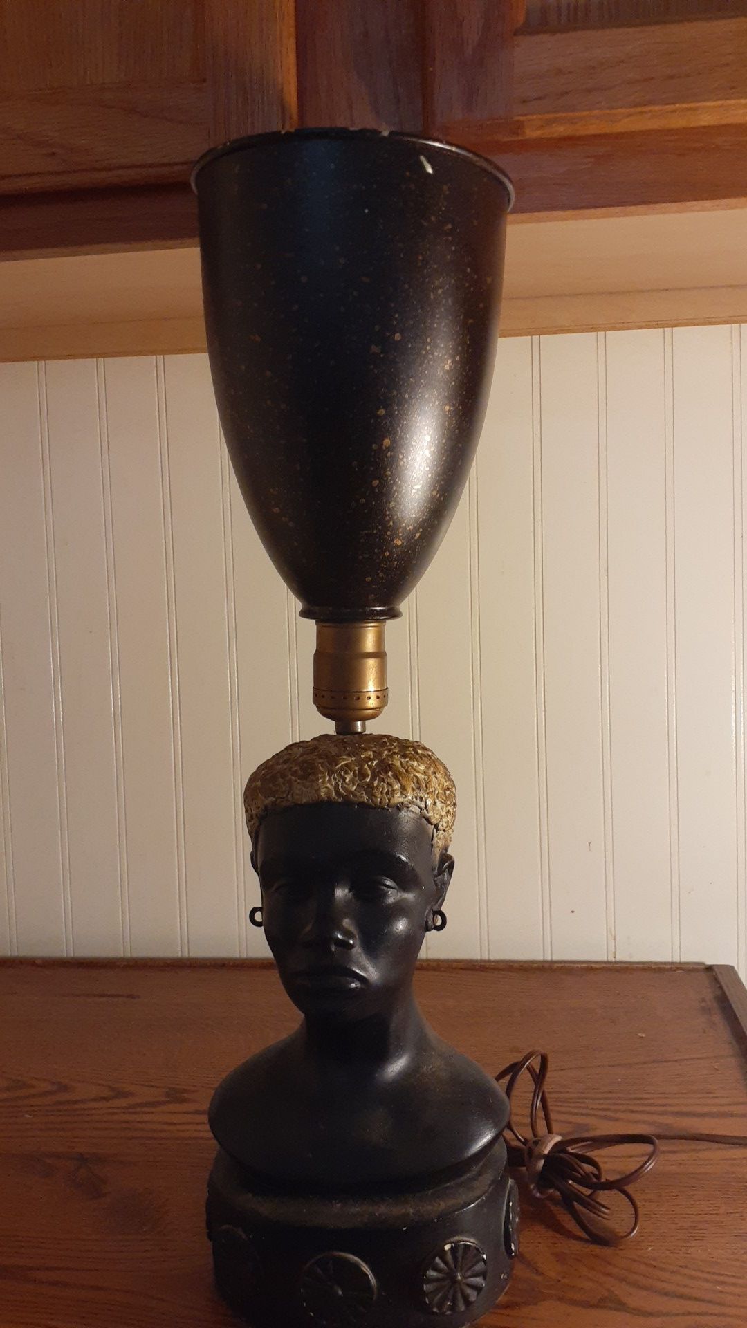 BEAUTIFUL Vintage African lamp