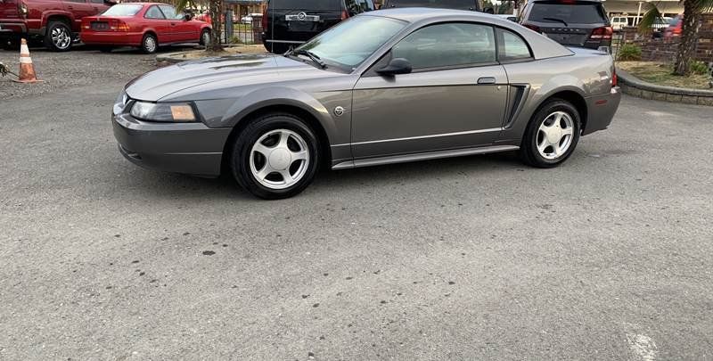 2004 Ford Mustang