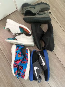 Nike Roshe Runs Size 10.5