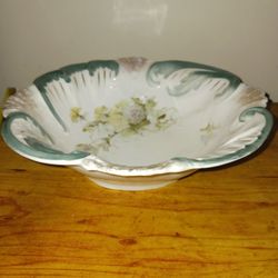 Beautiful Vintage Dish 