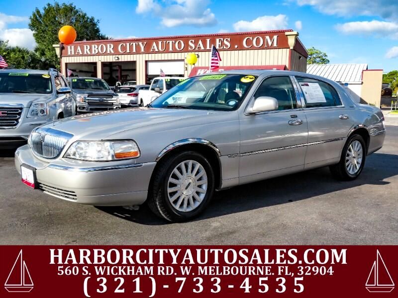 2004 Lincoln Town Car