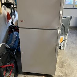 Used Fridge Works  Great!