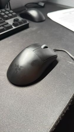 Razer Deathadder V3 mouse