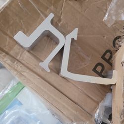 Truck Camper  Mounts