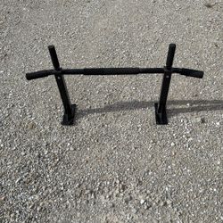 Pull Up Bolt On Bar