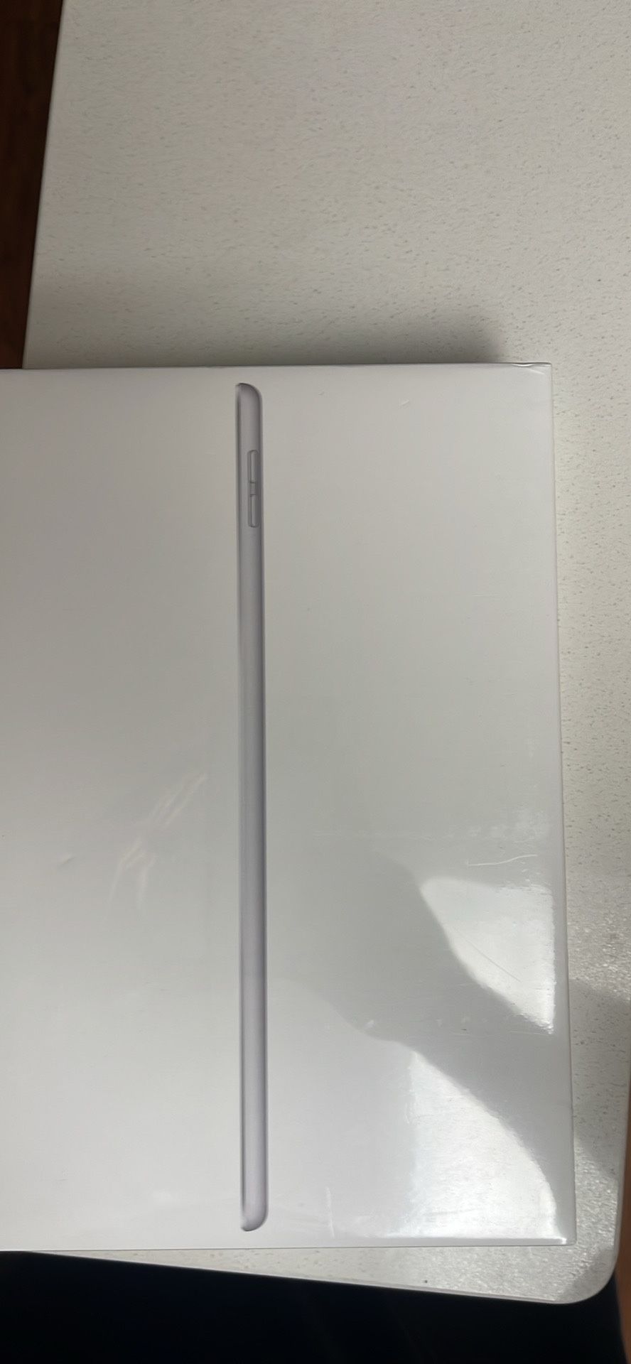 Ipad Silver 128 GB 8th Generation