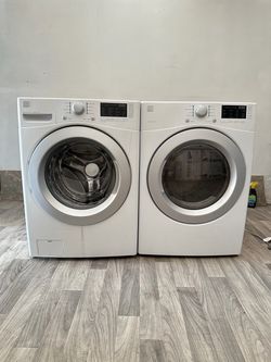 Kenmore washer and dryer laundry set