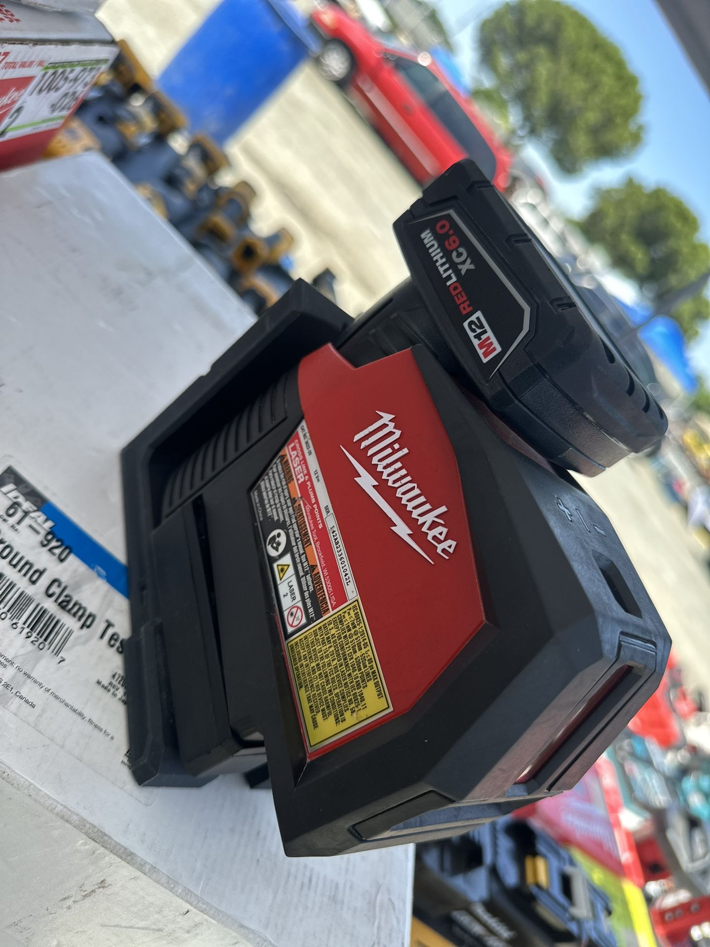Milwaukee Laser