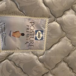 Twin mattress -Sealy