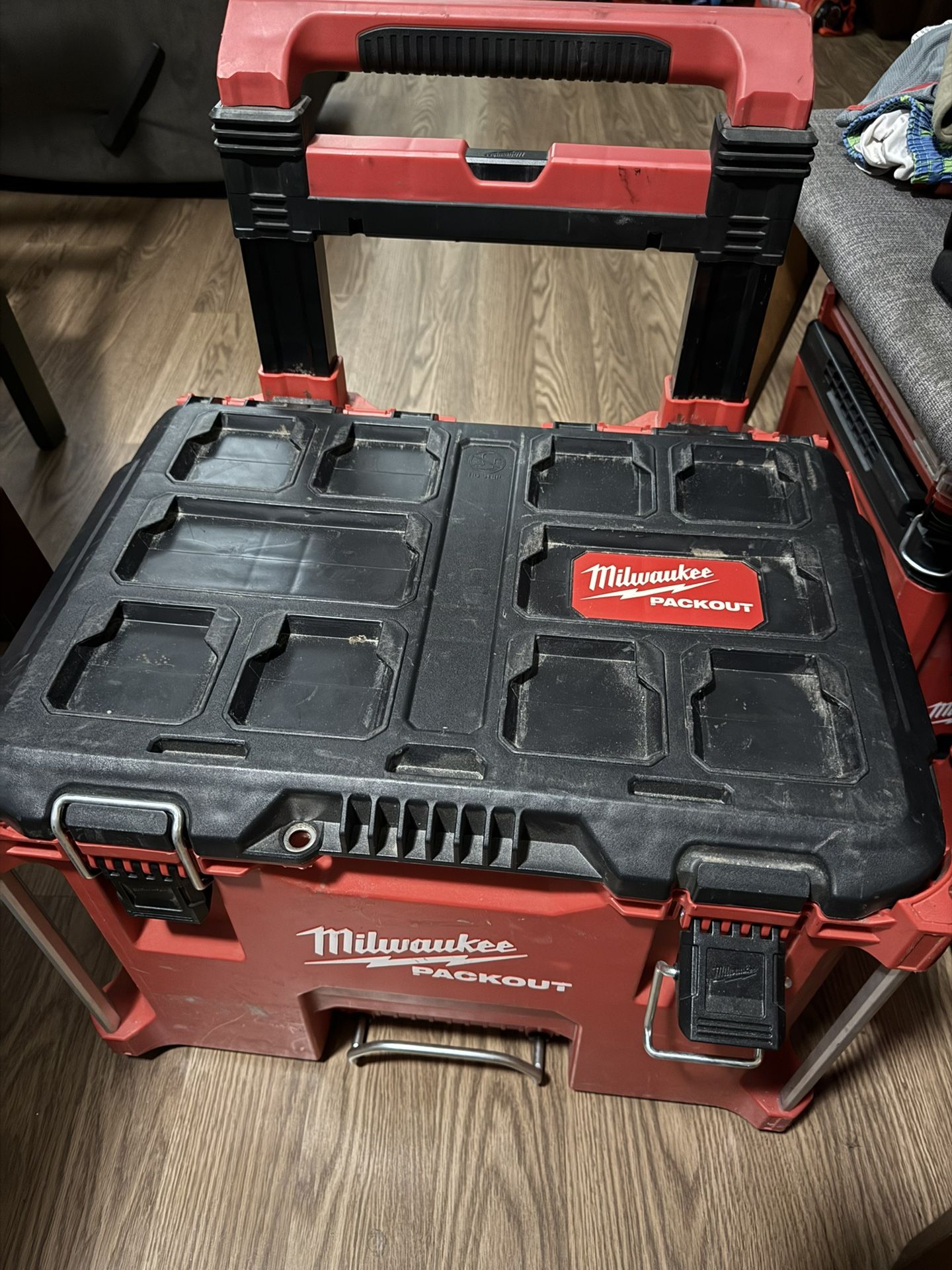 Milwaukee Packout Rolling Box